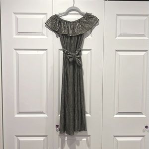 Gold and Black jumpsuit for a dressy party